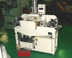 両端穴加工専用機