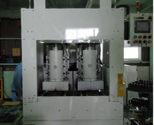 ピロブロック取付面加工専用機