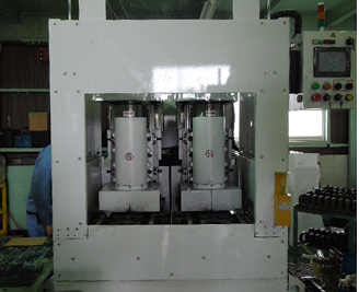 ピロブロック取付面加工専用機